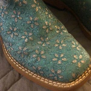 GIRLS WESTERN BOOTS - SIZE 1